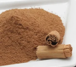 CANNELLA REGINA IN POLVERE